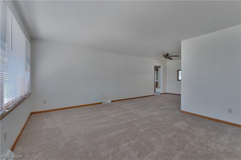 4576 Alderwood Drive, Canfield, OH - Photo 5