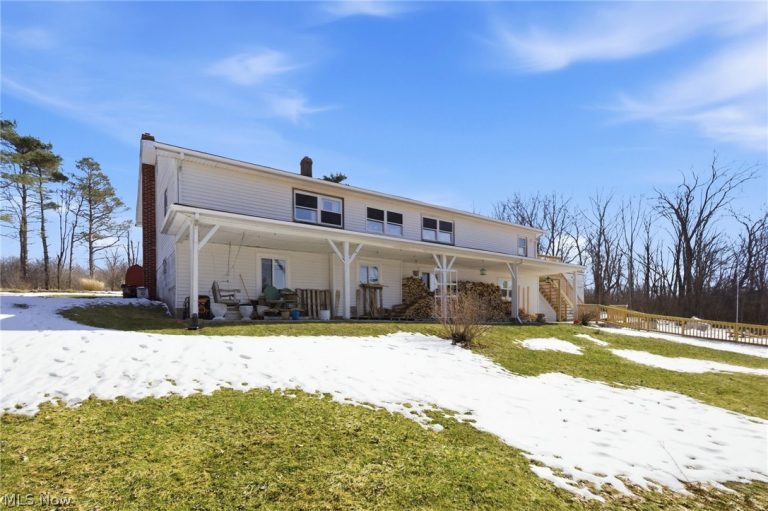 11361 Clay Street, Huntsburg, OH - Photo 2