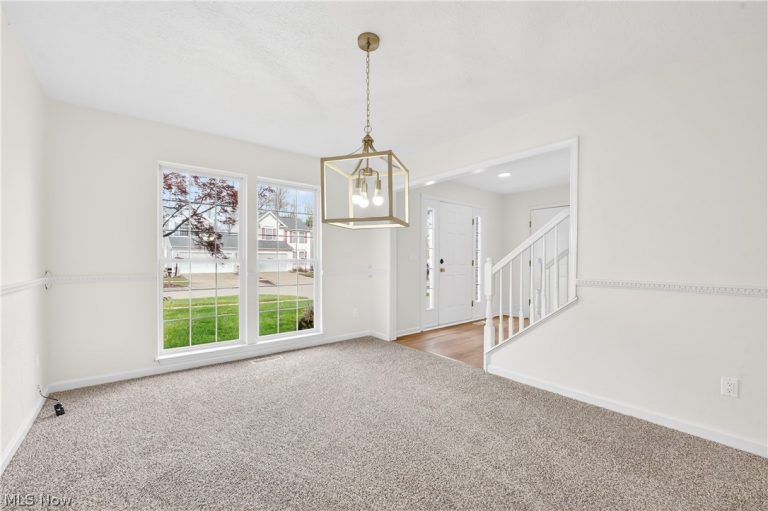 87 Crystal Court, Brunswick, OH - Photo 8