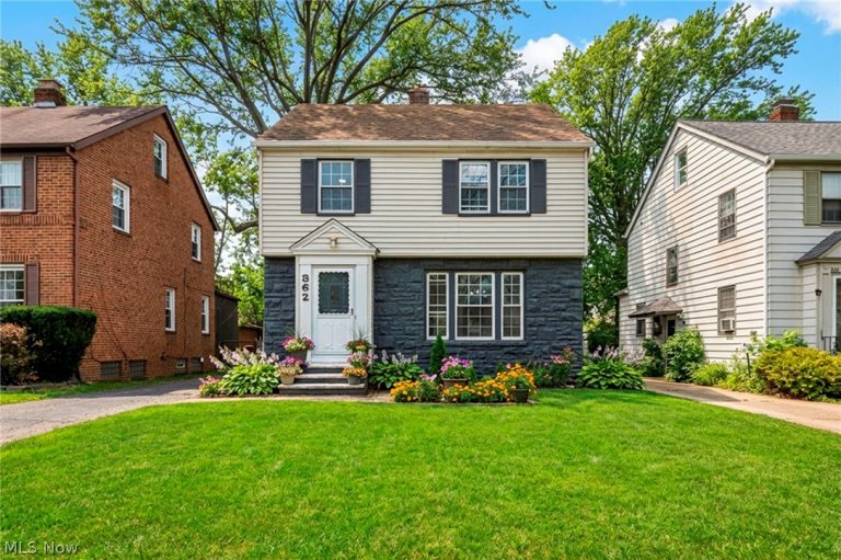 862 Keystone Drive, Cleveland Heights, OH - Photo 2