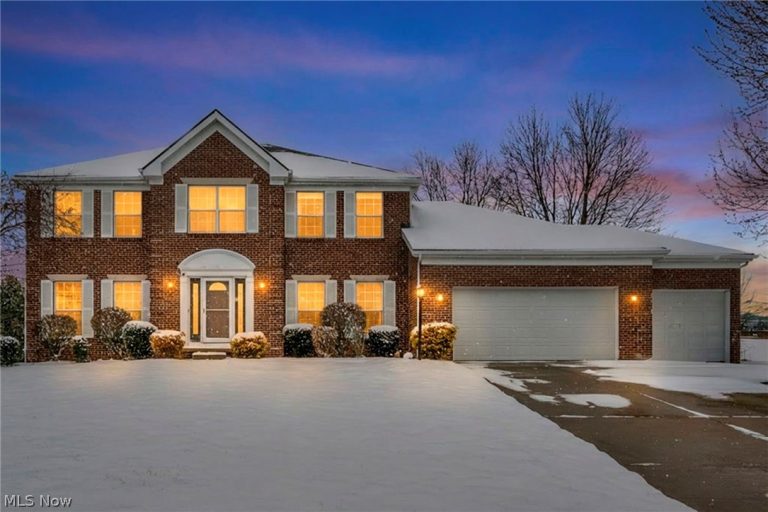 1273 Muchney Circle, Akron, OH - Photo 2