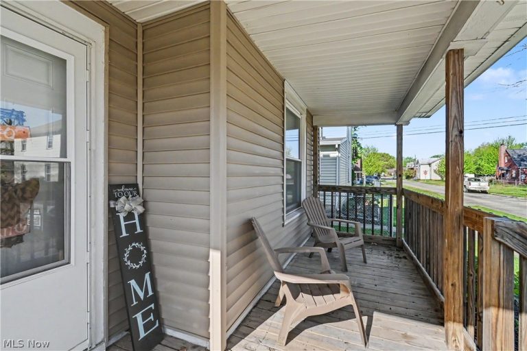 211 Center Street, Bucyrus, OH - Photo 2