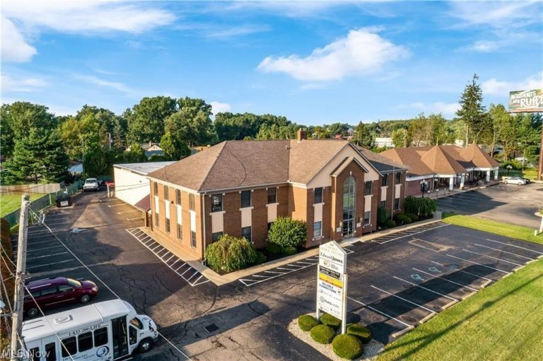 4501 Hills and Dales Road, Canton, OH - Photo 4