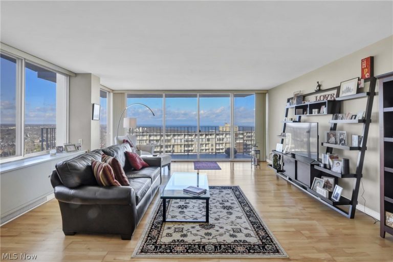 12700 Lake Avenue #2602, Lakewood, OH - Photo 3