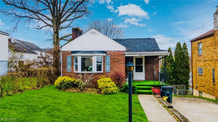 917 Oxford Boulevard, Steubenville, OH, 43952