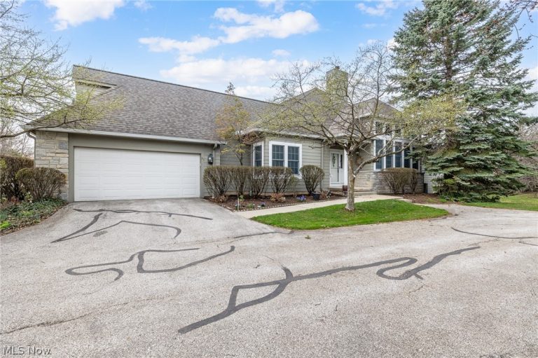 71 Haskell Drive, Bratenahl, OH - Photo 2