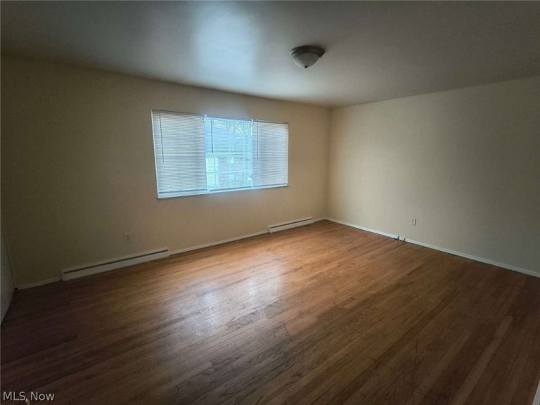 1851 Cromwell Drive, Akron, OH - Photo 3