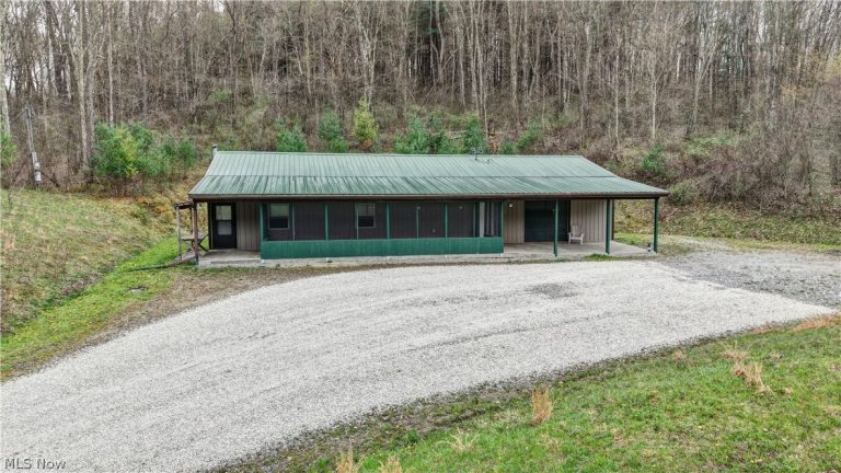 9100 Post Road, Jewett, OH - Photo 3
