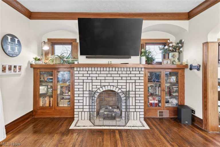 2224 Bunts Road, Lakewood, OH - Photo 6