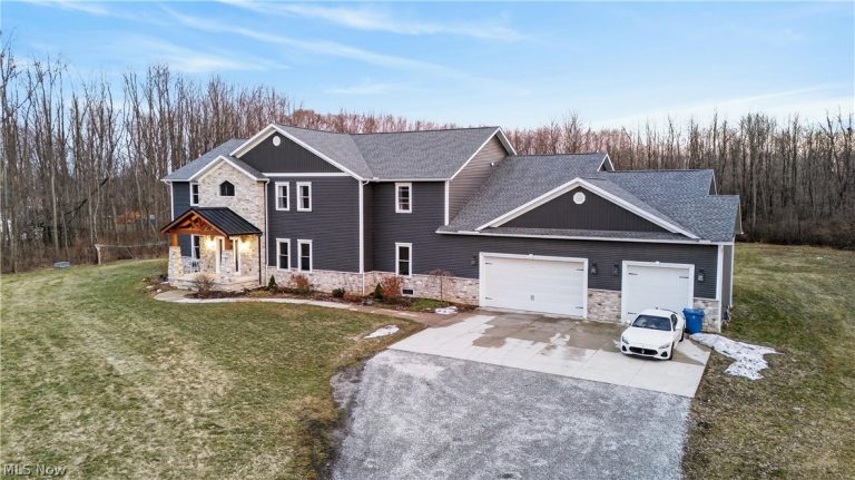 2252 Applegrove Street, Canton, OH, 44721