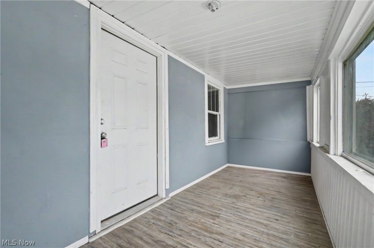 872 Cole Avenue, Akron, OH - Photo 6