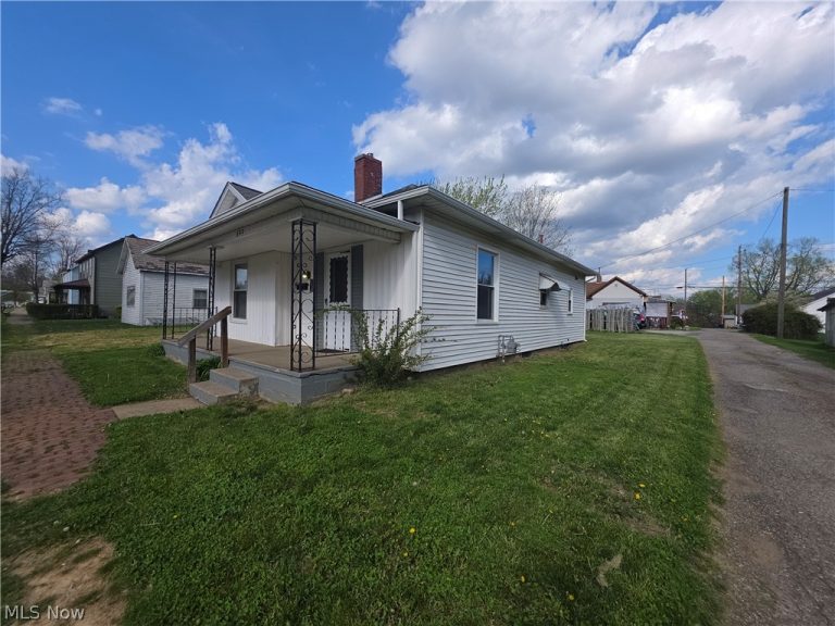 623 9th Street, Cambridge, OH - Photo 2