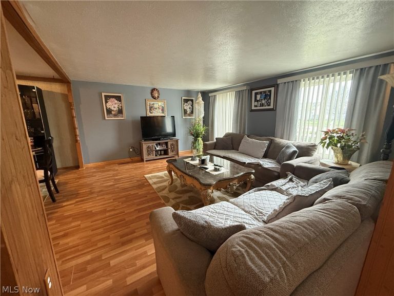 36360 Sunset Drive, Eastlake, OH - Photo 3