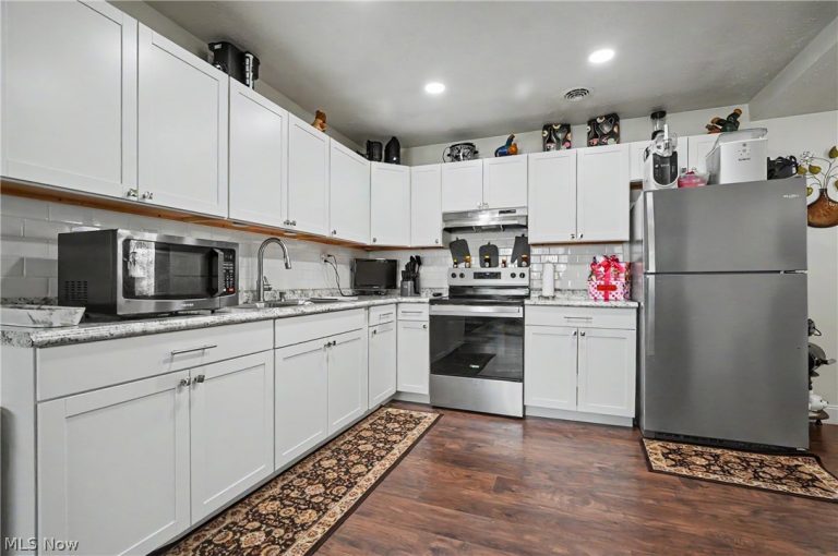 341 Stanford Street, Akron, OH - Photo 4