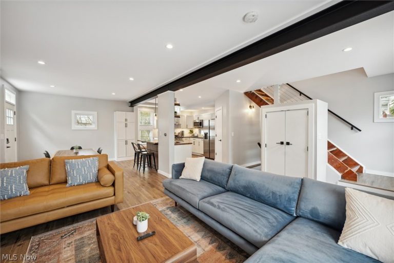 8104 Halle Avenue, Cleveland, OH - Photo 3