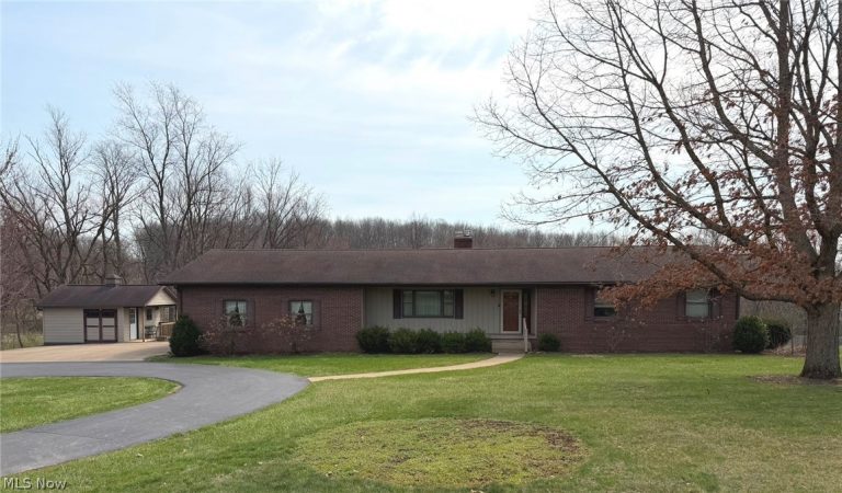8258 Elyria Road, Shreve, OH - Photo 2