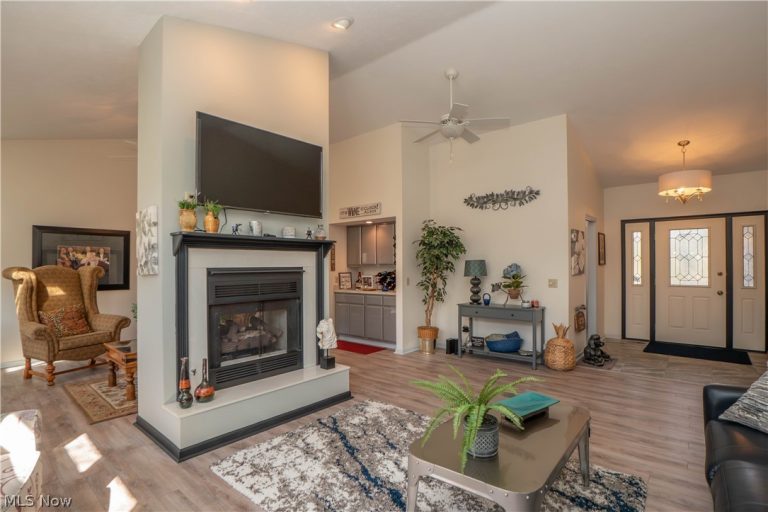 101 Circle Drive, Canton, OH - Photo 8