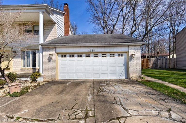 5365 Sampson Drive, Girard, OH - Photo 5