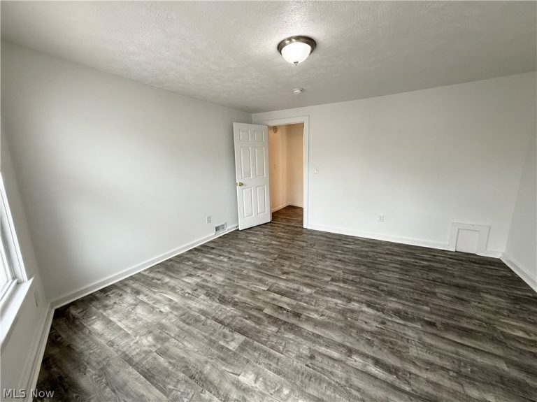 1884 120th Street, Cleveland, OH - Photo 6