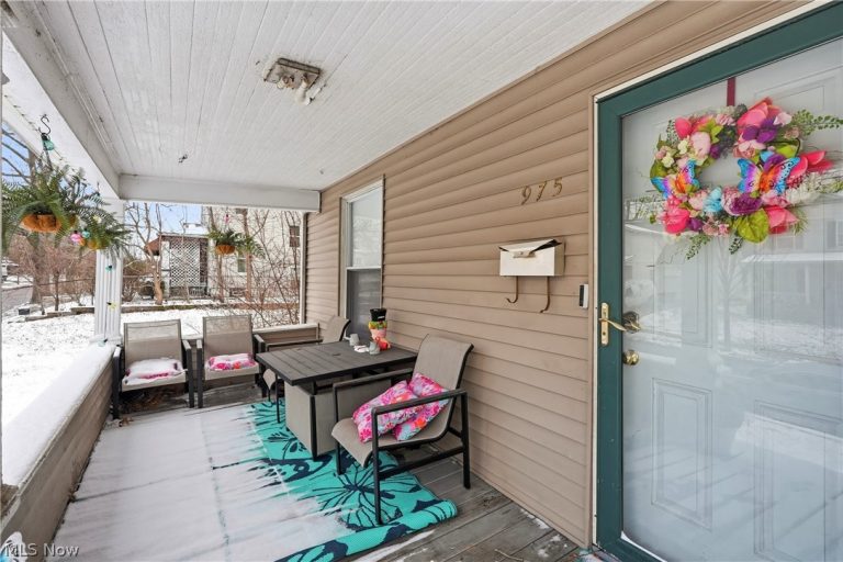 975 Raymond Street, Akron, OH - Photo 3