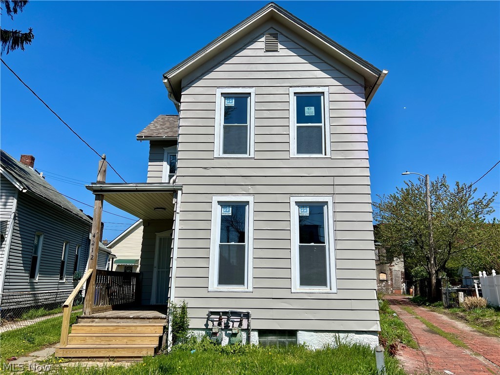 4212 Apple Avenue, Cleveland, OH