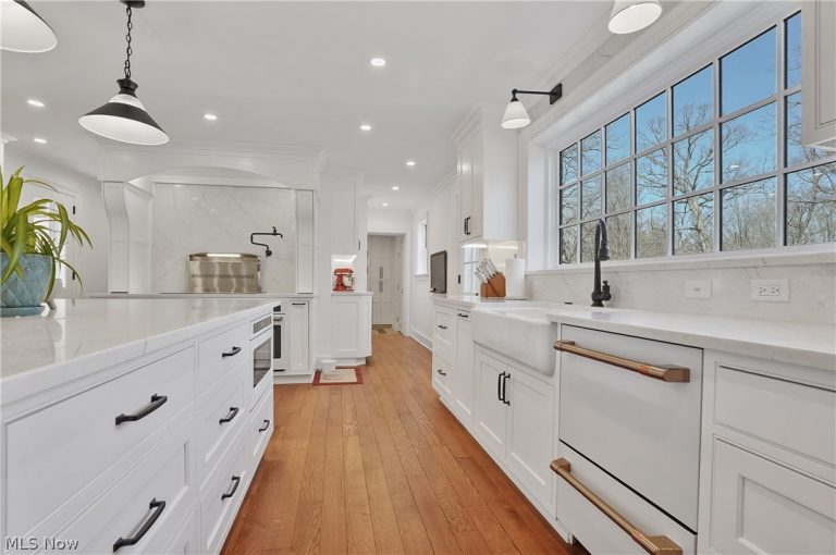 1322 Springhill Lane, Massillon, OH - Photo 4