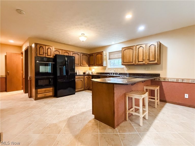 87 Cummins Street, Washington, WV - Photo 4