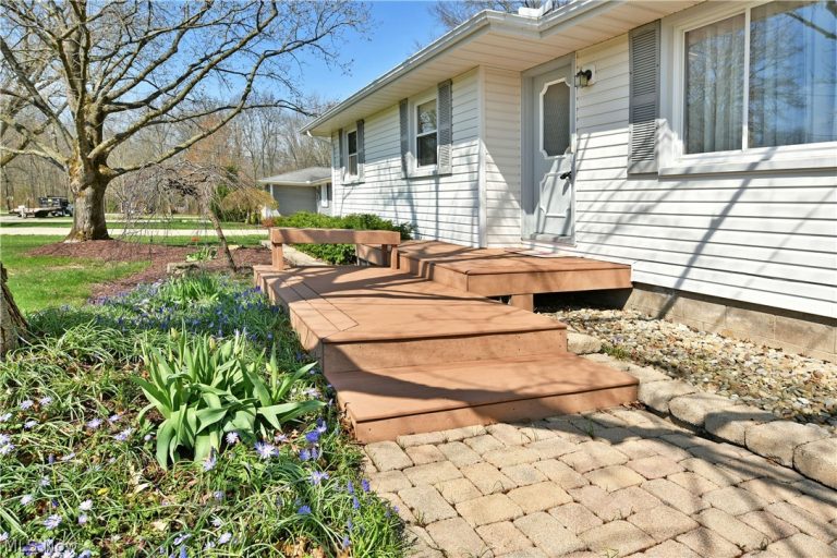 834 Pleasant Street, Warren, OH - Photo 2
