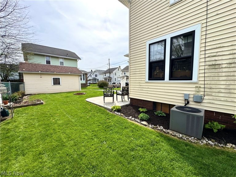 134 Roslyn Avenue, Canton, OH - Photo 4