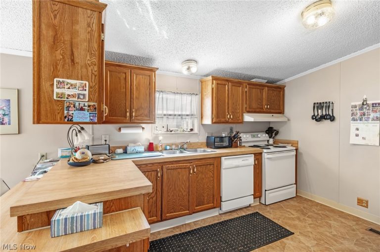 227 C Street, Navarre, OH - Photo 8