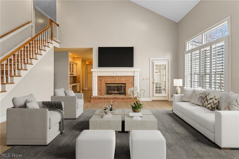 1215 Greenmont Circle, Vienna, WV - Photo 5