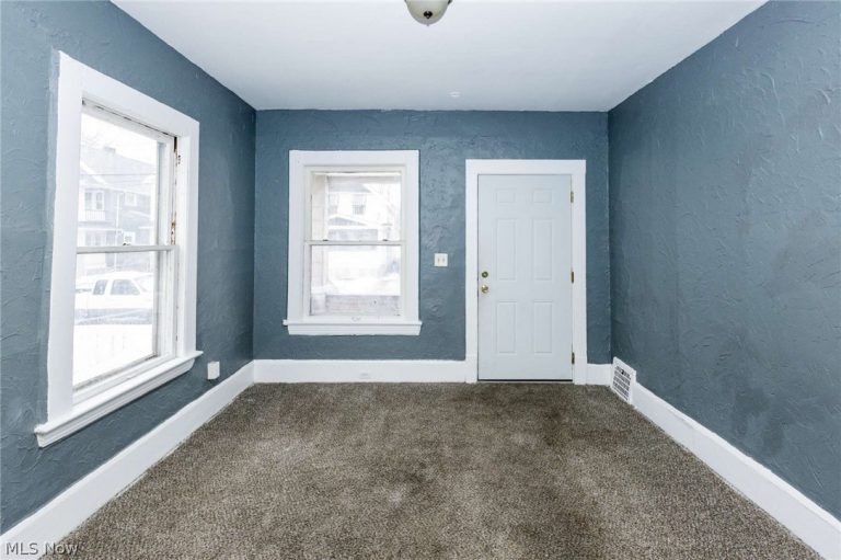 2142 105th Street #1/DN, Cleveland, OH - Photo 2