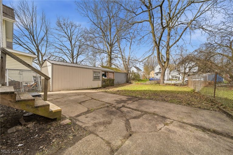 912 Ashland Avenue, Akron, OH - Photo 4