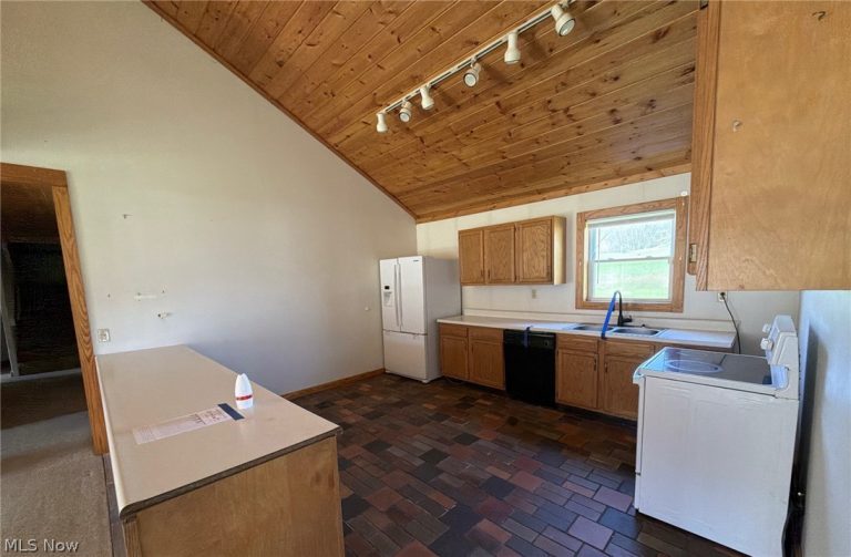 7705 State Route 345, Roseville, OH - Photo 8