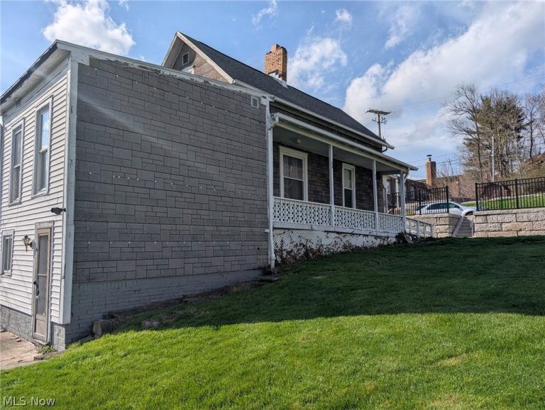 320 Sherman Street, Dennison, OH - Photo 2