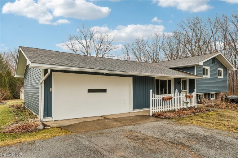 140 Parkhall Drive, Painesville Twp, OH - Photo 6