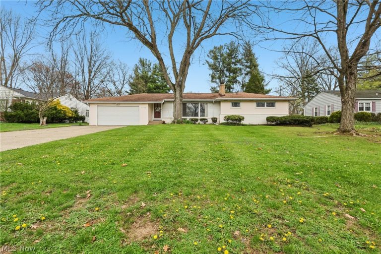 3143 Morewood Road, Fairlawn, OH - Photo 2