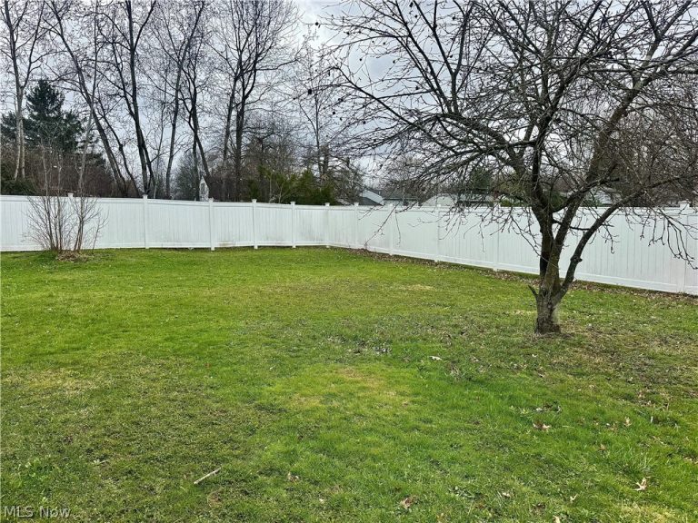 2173 Clearview Drive, Warren, OH - Photo 3