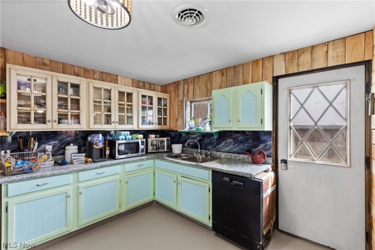38340 Lees Run Road, Cadiz, OH - Photo 8