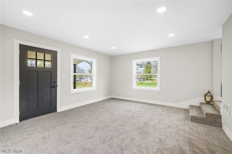 3208 Royal Avenue, Canton, OH - Photo 6