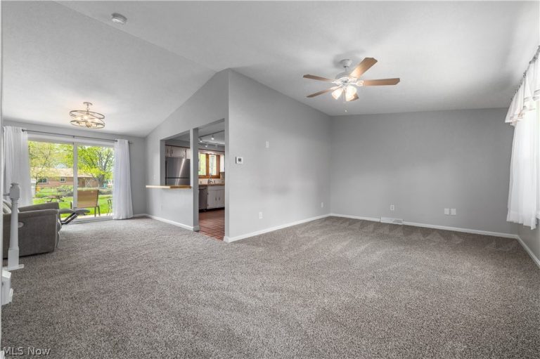 6974 Wil Lou Lane, North Ridgeville, OH - Photo 4