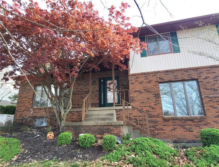 106 Martha Drive, St Clairsville, OH - Photo 2
