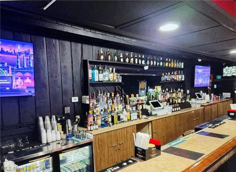 561 Seiberling Street, Akron, OH - Photo 4