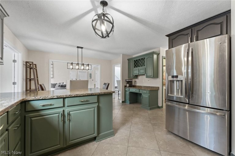 2287 McGinty Road, North Canton, OH - Photo 6