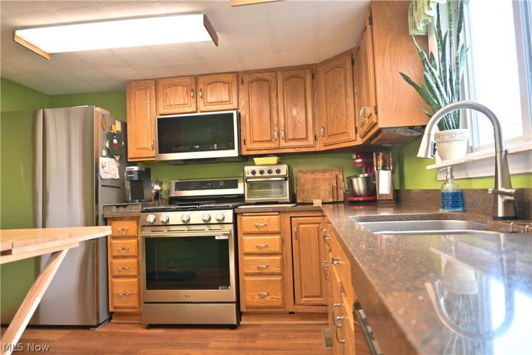 206 Eagle Street, Geneva, OH - Photo 2