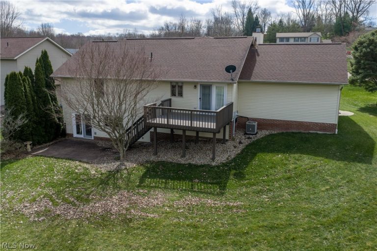 1389 Milburn Square, Bolivar, OH - Photo 6