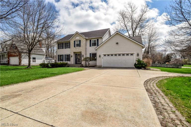 7052 Cornell Lane, Mentor, OH - Photo 2
