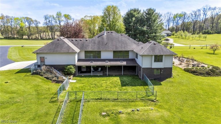 6569 Milhaven Avenue, Canal Fulton, OH - Photo 5