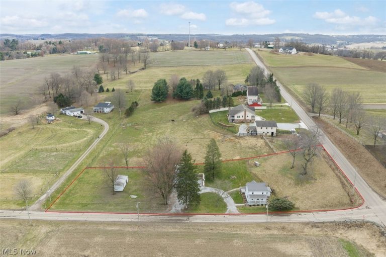 18029 Jericho Road, Dalton, OH - Photo 3