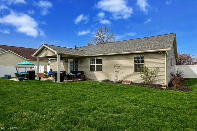 2861 Lauren Circle, Massillon, OH - Photo 8